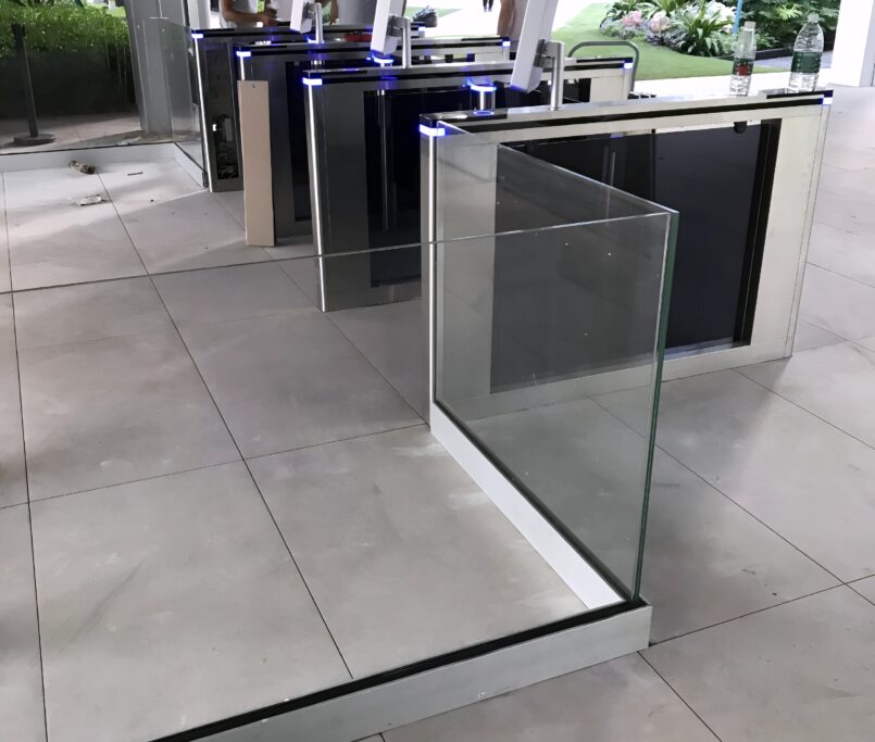 Outdoor Glass Railings